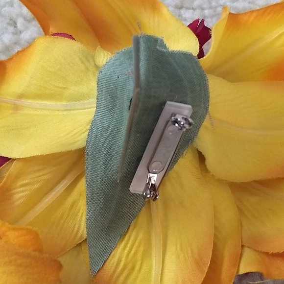 vintage y2k 00s large 3D rosette blossom flower pin brooch - Picture 3 of 6